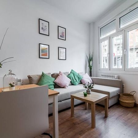 #15Pin-2 Apartamento De Un Dormitorio Plaza Castilla Madrid Buitenkant foto