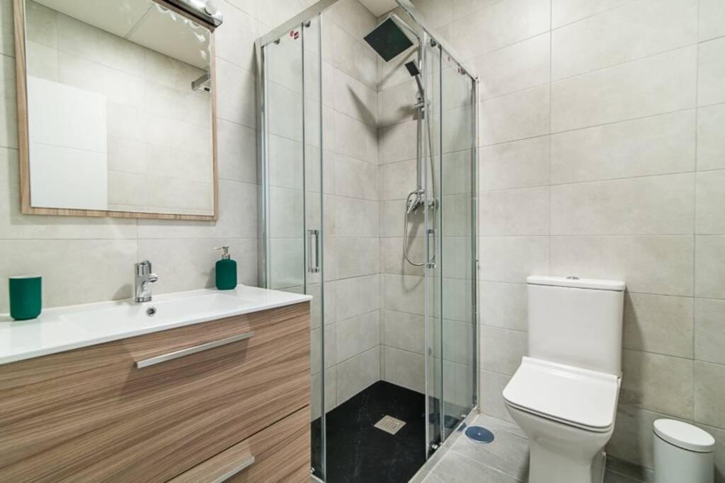 #15Pin-2 Apartamento De Un Dormitorio Plaza Castilla Madrid Buitenkant foto
